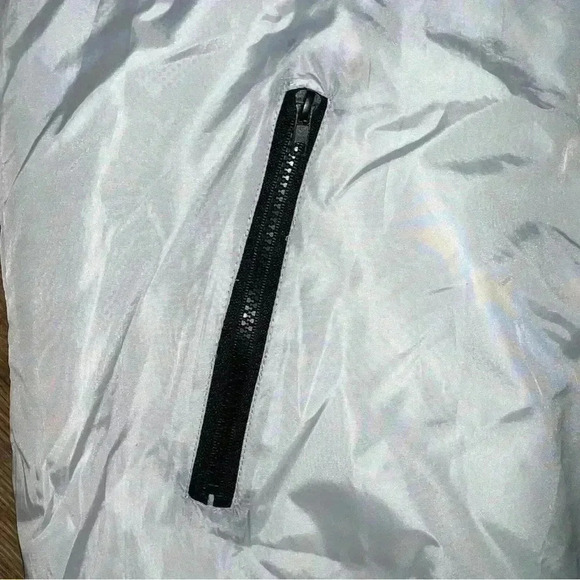 Ivory Ella windbreaker white black and silver nwt size medium - Picture 10 of 12